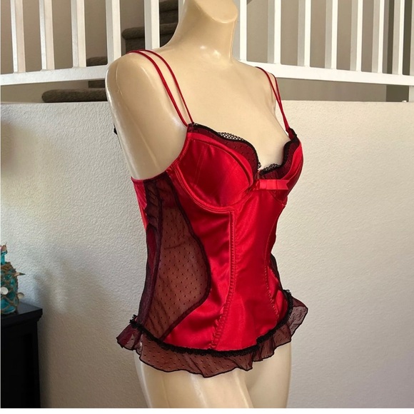 Corset Red satin great conditions - Picture 3 of 6